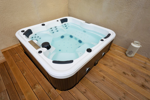 Hot-Tub
